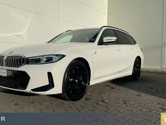 BMW 330