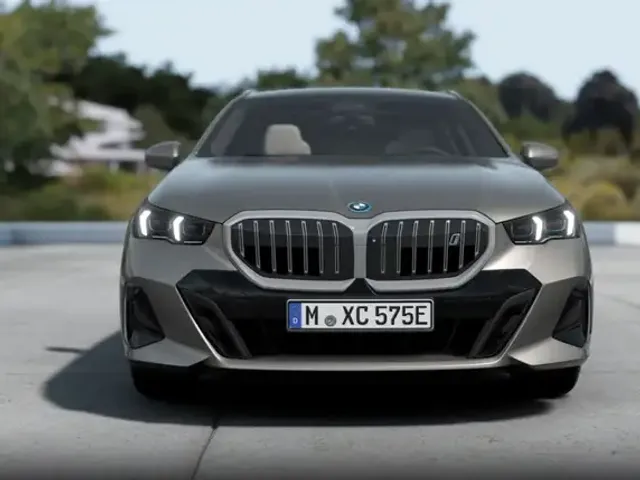 BMW i5
