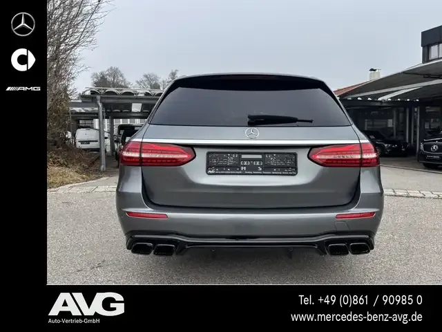 Mercedes-Benz E 63 AMG