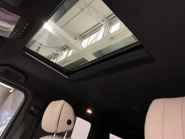 Mercedes-Benz G 500