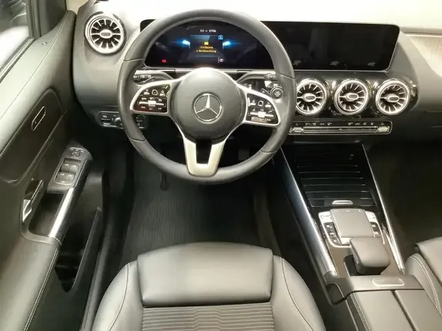 Mercedes-Benz B 220