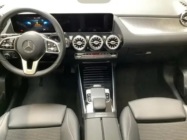 Mercedes-Benz B 220