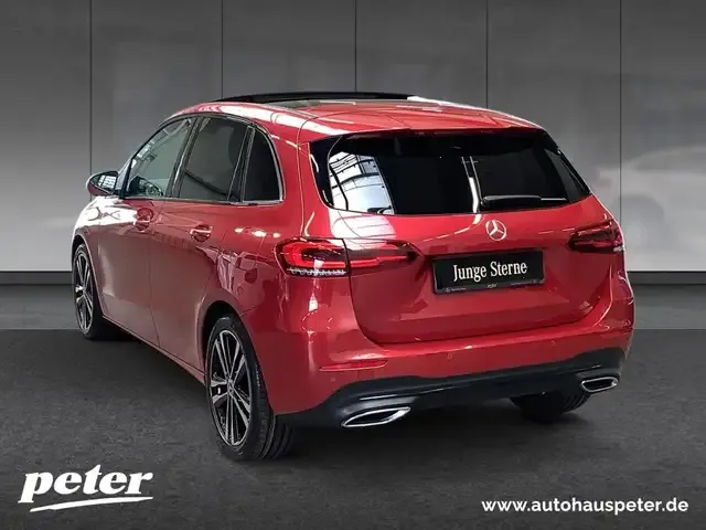 Mercedes-Benz B 220