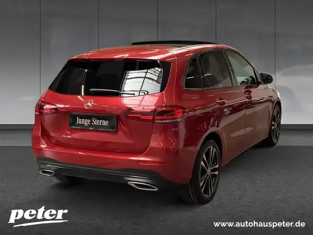 Mercedes-Benz B 220