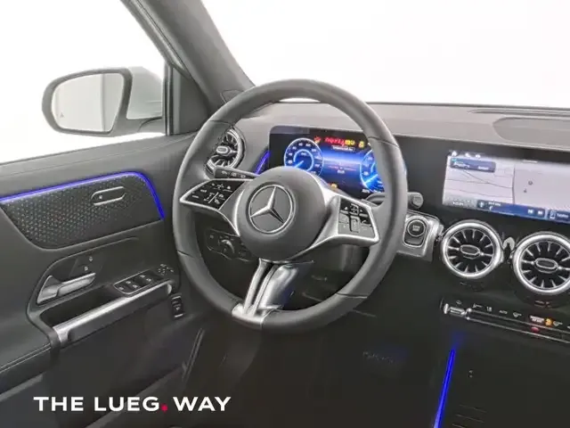 Mercedes-Benz EQB 300