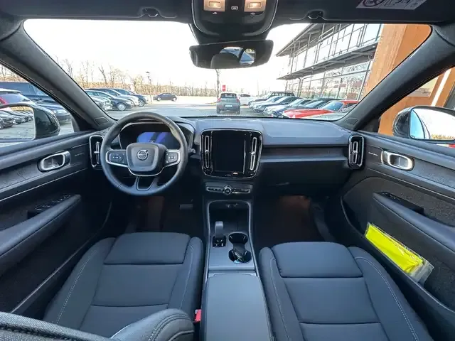 Volvo EX40