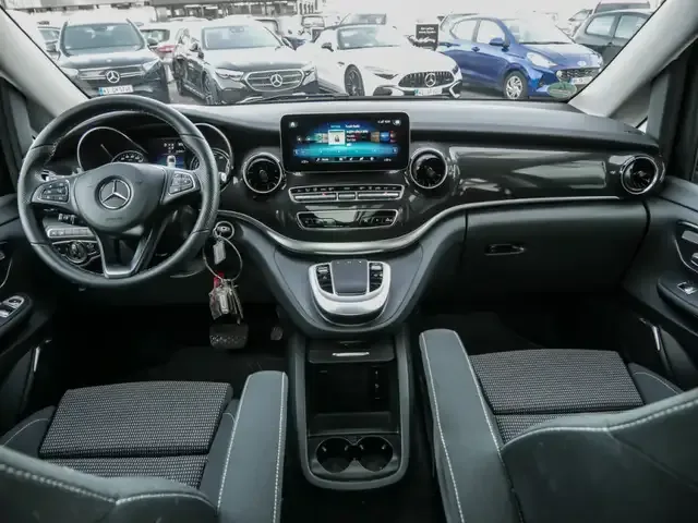 Mercedes-Benz EQV 300