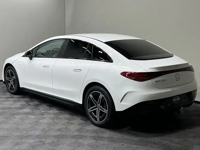 Mercedes-Benz EQE 300