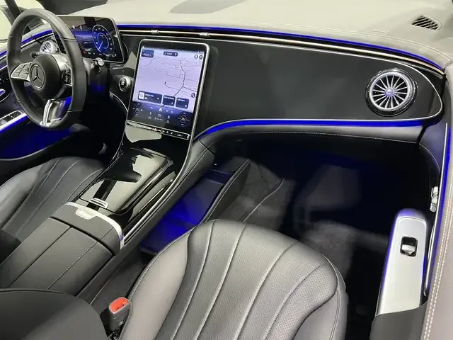 Mercedes-Benz EQE 300