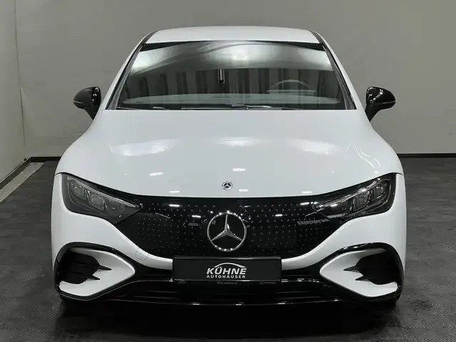 Mercedes-Benz EQE 300