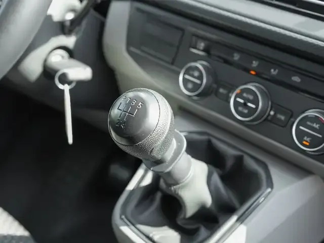 Volkswagen T6.1 Caravelle