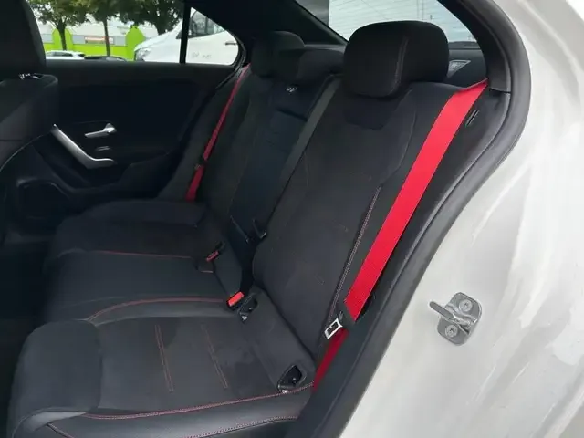 Mercedes-Benz A 35 AMG