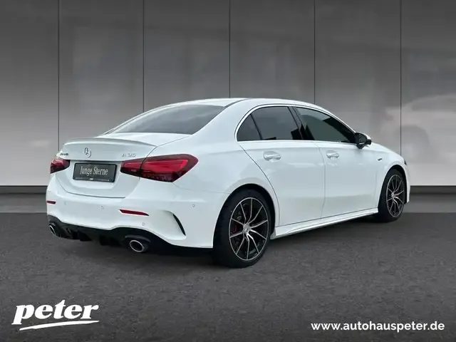 Mercedes-Benz A 35 AMG