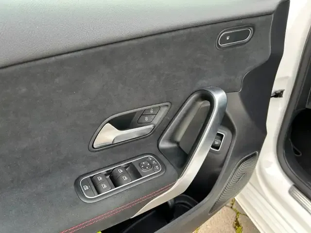 Mercedes-Benz A 35 AMG