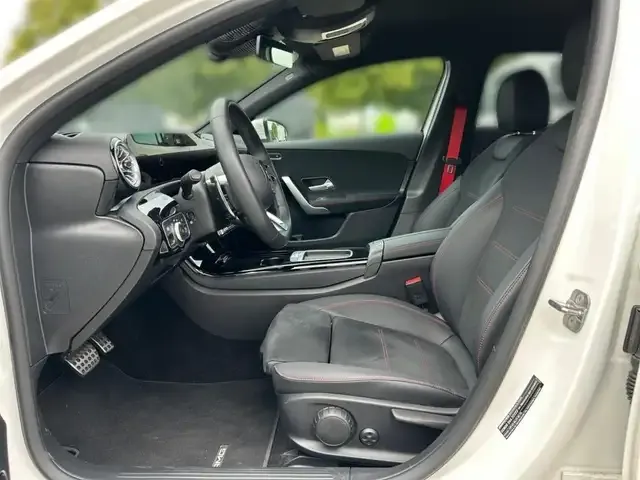 Mercedes-Benz A 35 AMG