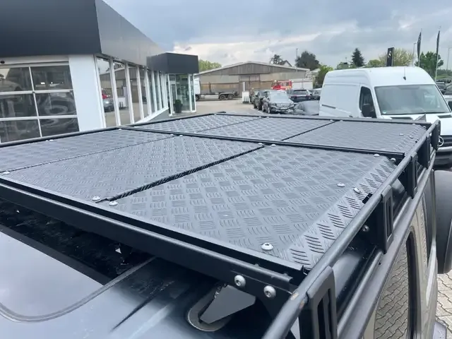 Mercedes-Benz G 400