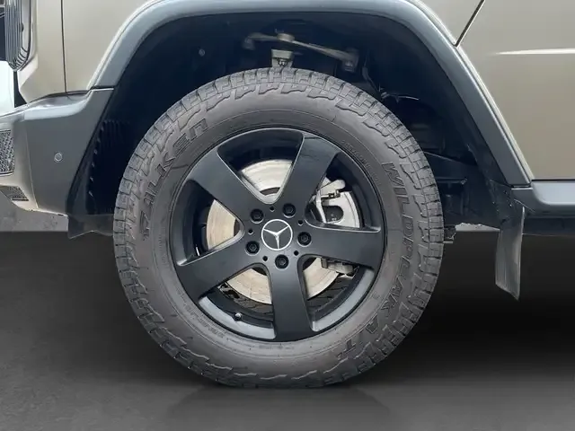 Mercedes-Benz G 400