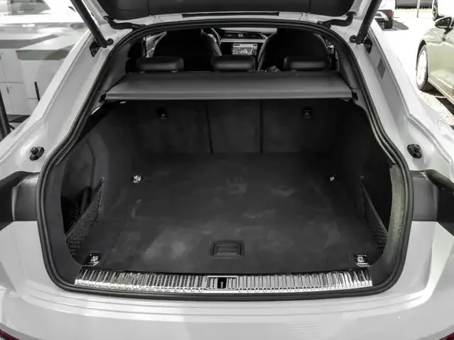 Audi SQ8 e-tron