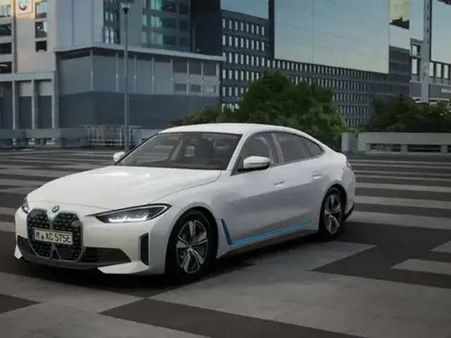 BMW i4
