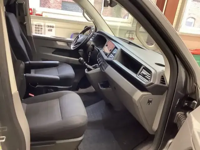 Volkswagen T6.1 Transporter