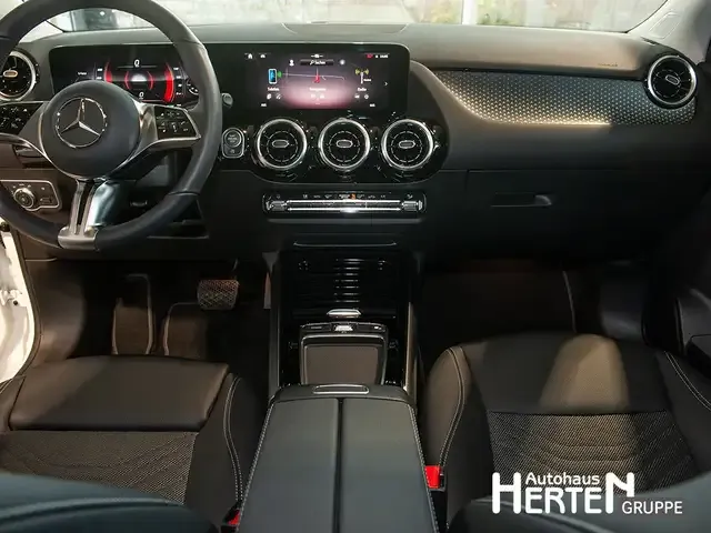 Mercedes-Benz GLA 220