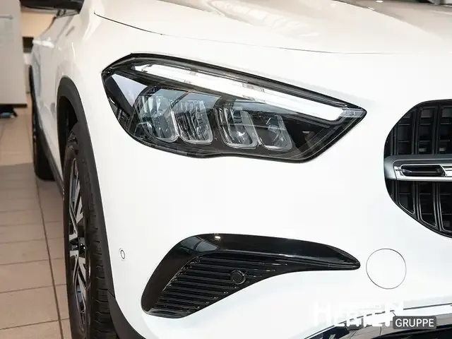 Mercedes-Benz GLA 220