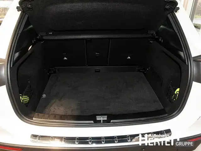 Mercedes-Benz GLA 220