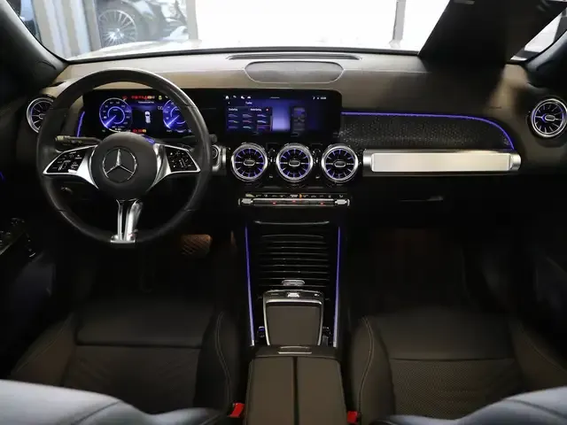 Mercedes-Benz EQB 300