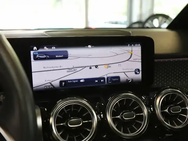 Mercedes-Benz EQB 300