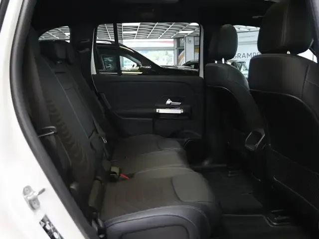 Mercedes-Benz EQB 300
