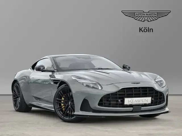 Aston Martin DB12