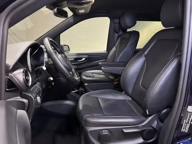 Mercedes-Benz V 220