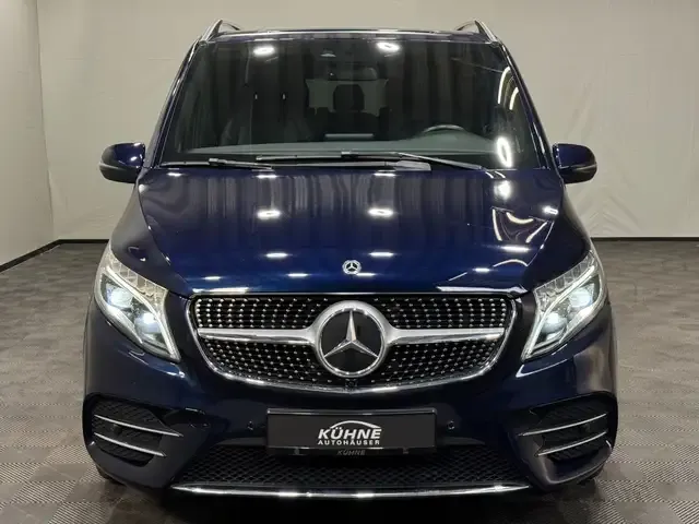 Mercedes-Benz V 220