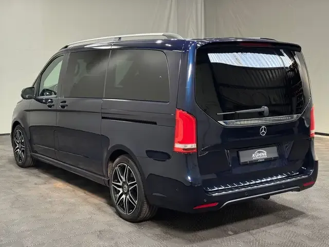Mercedes-Benz V 220