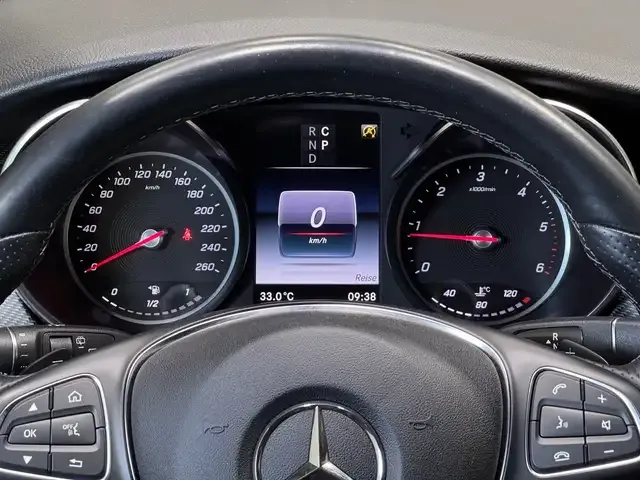 Mercedes-Benz V 220