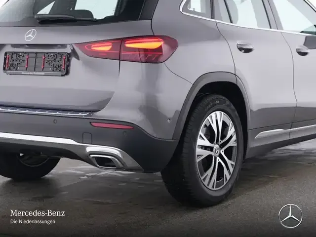 Mercedes-Benz GLA 200