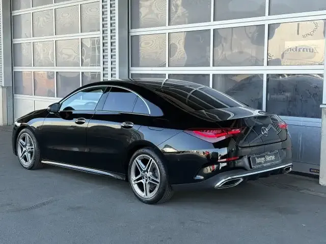 Mercedes-Benz CLA 180
