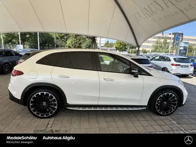 Mercedes-Benz EQE SUV