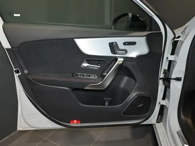 Mercedes-Benz A 35 AMG