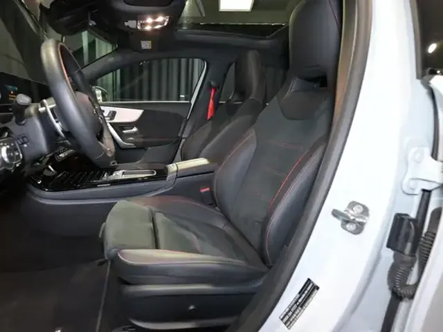 Mercedes-Benz A 35 AMG