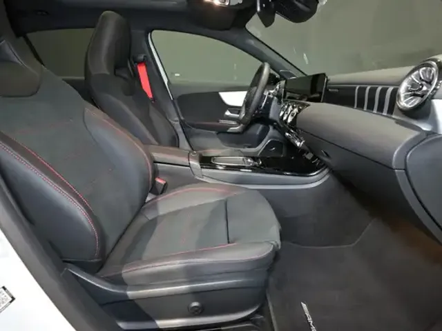 Mercedes-Benz A 35 AMG