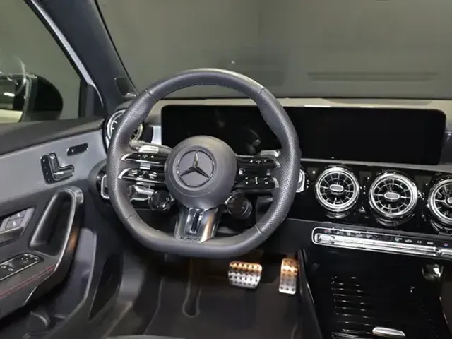 Mercedes-Benz A 35 AMG