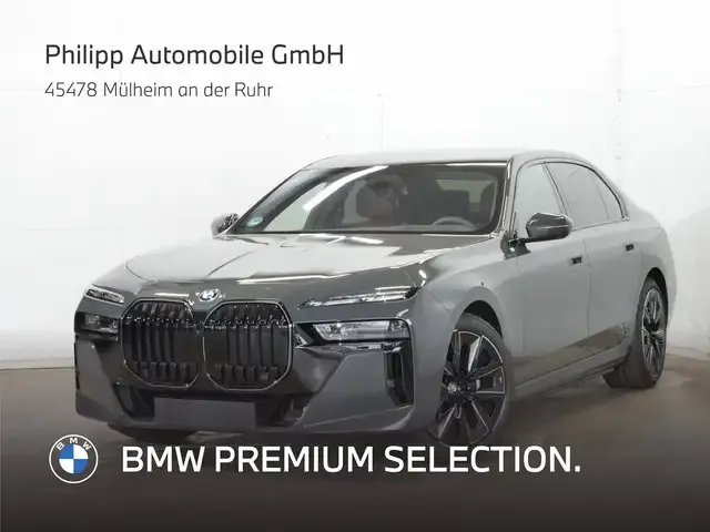 BMW i7