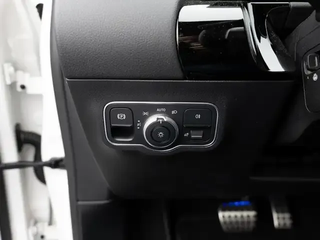 Mercedes-Benz GLA 220