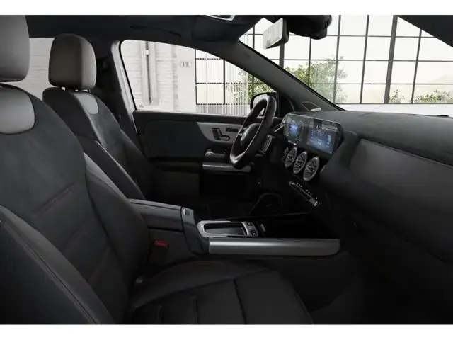 Mercedes-Benz GLA 220