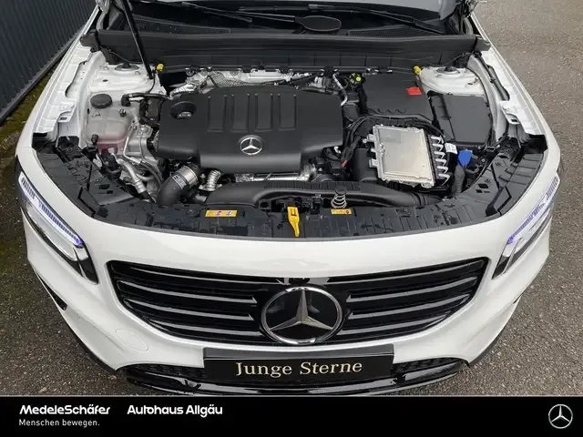 Mercedes-Benz GLB 180