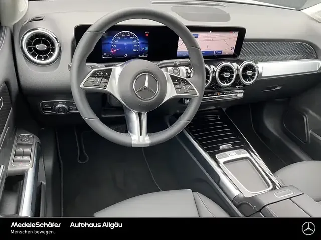 Mercedes-Benz GLB 180