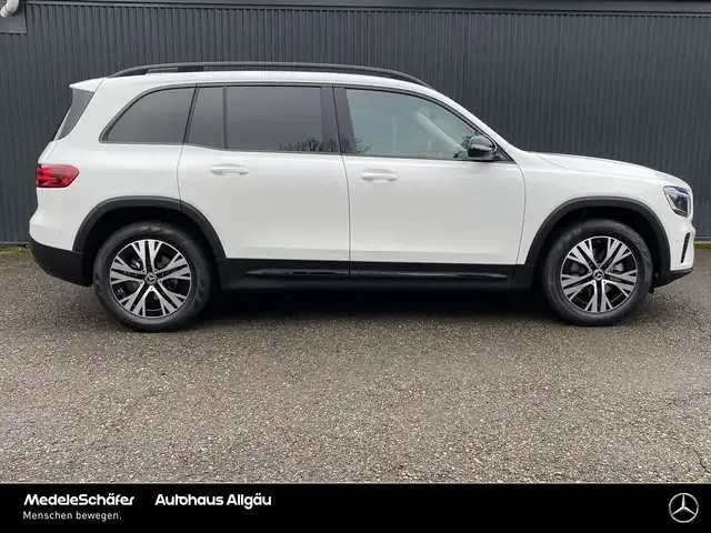 Mercedes-Benz GLB 180