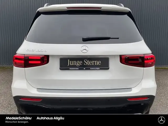 Mercedes-Benz GLB 180