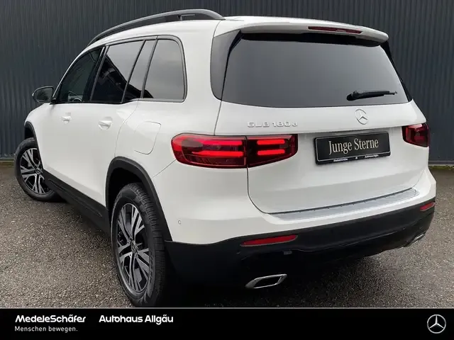Mercedes-Benz GLB 180